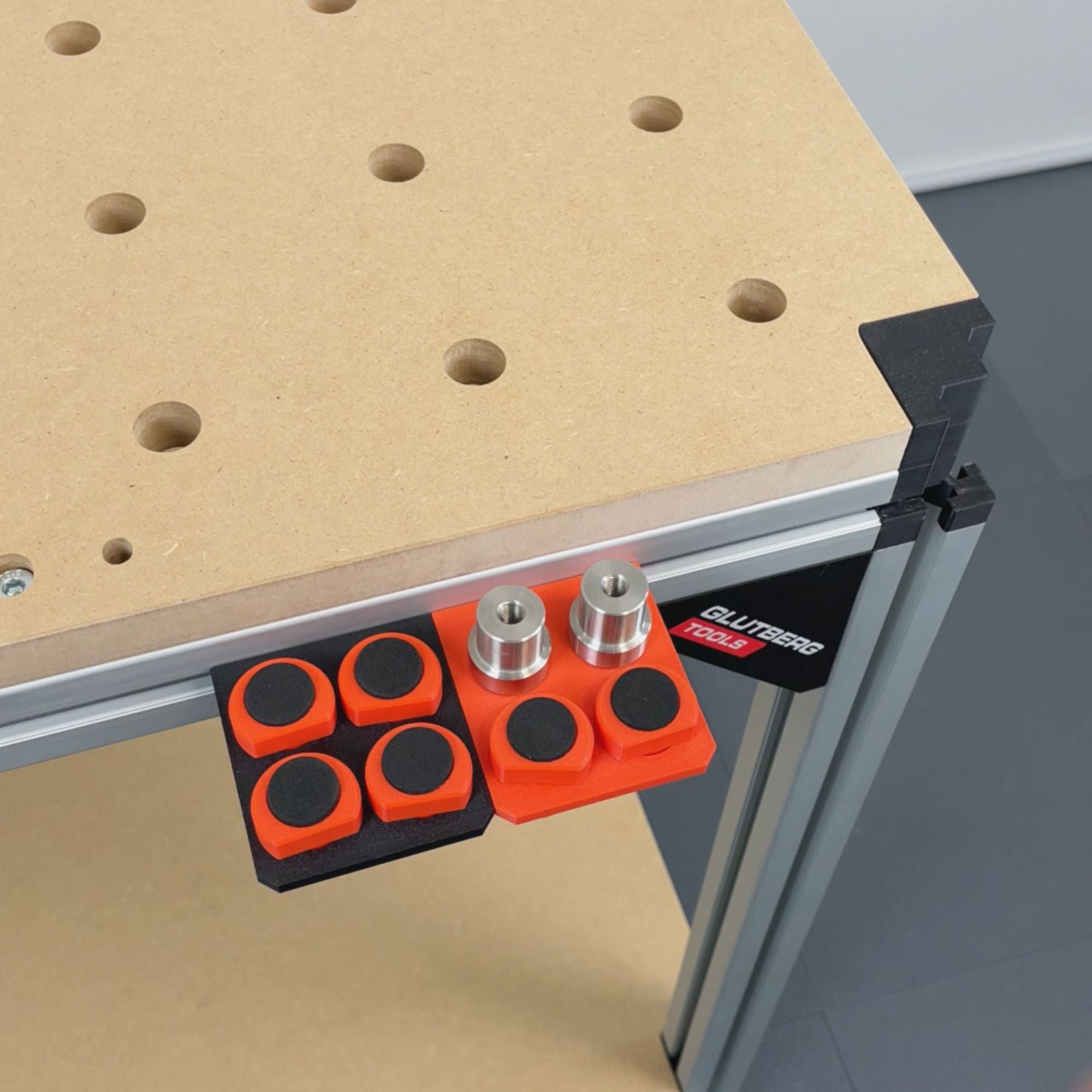 Benchdog-Halter für die GLUTBERG TOOLS Workstation Pro, Video Funktion in Anwendung